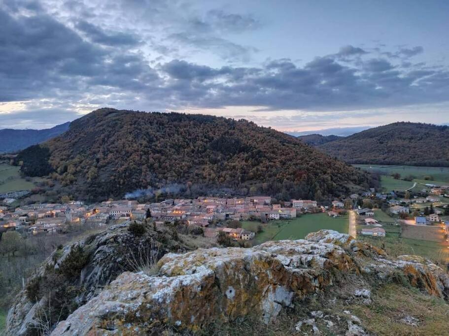 Gite L'Enclos O Rendez-Vous Roquefeuil-Pays De Sault- Avec Jardin Екстер'єр фото